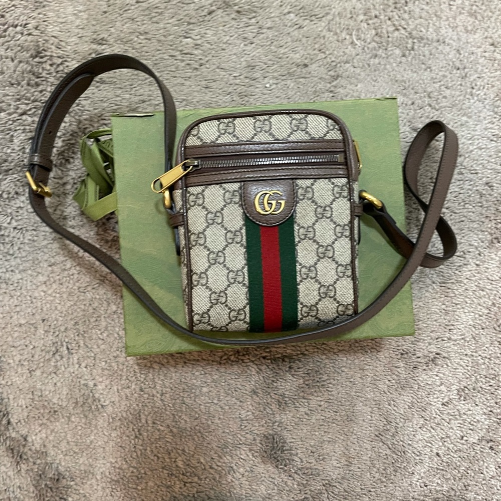 Gucci Women’s Ophidia GG shoulder bag